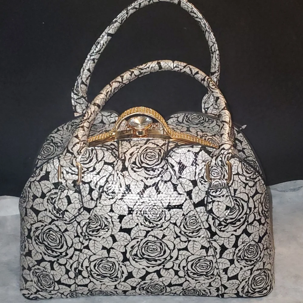 N/A beautiful bejeweled